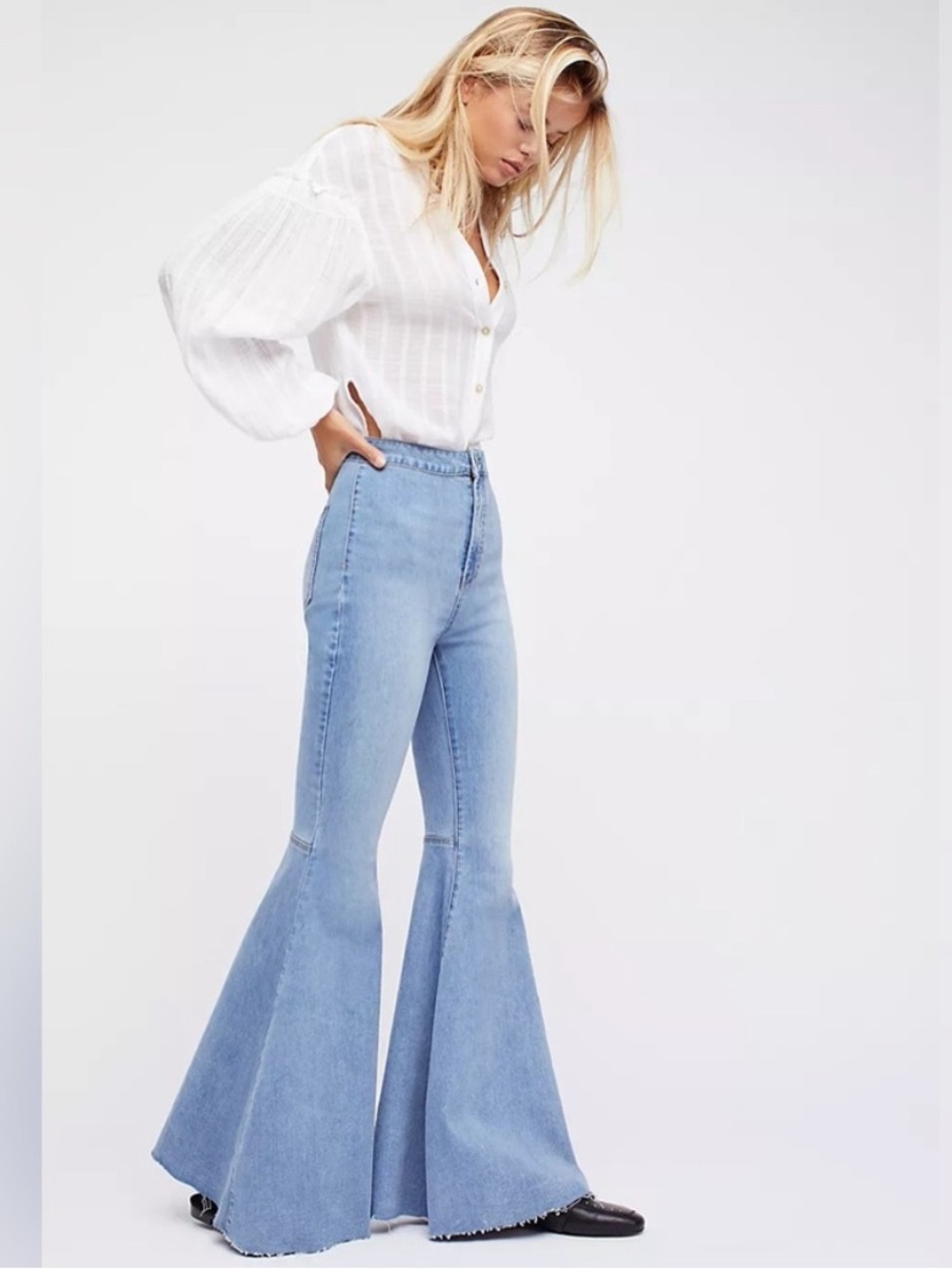 NWT Free People Women's 27” Just Float On Flare Jeans Bermondsey Blue